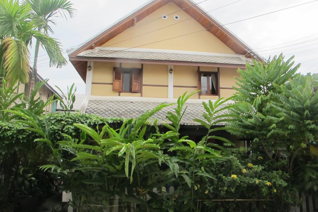 Golden Lotus Place Hotel Luang Prabang Exterior photo